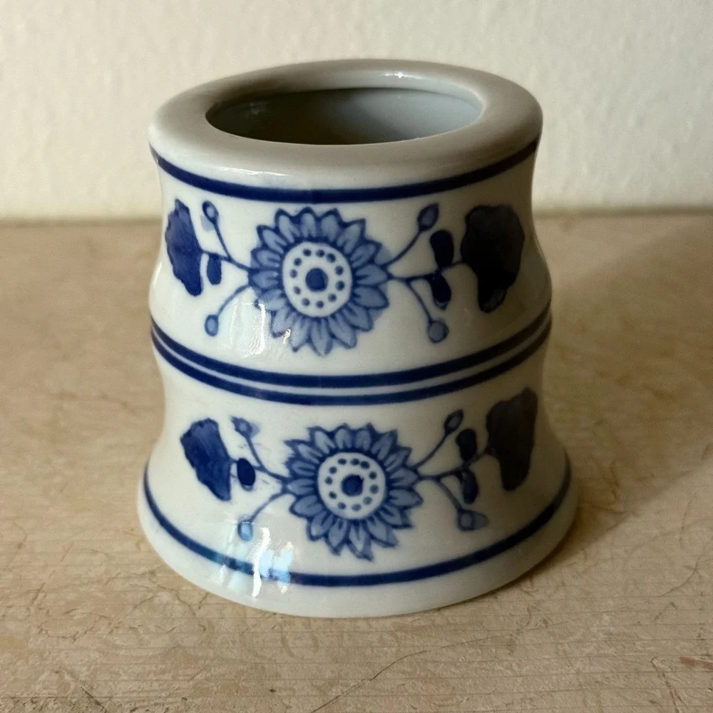 Vintage Japanese Blue & White Porcelain Brush Holder Candle Stand bamboo holder‎